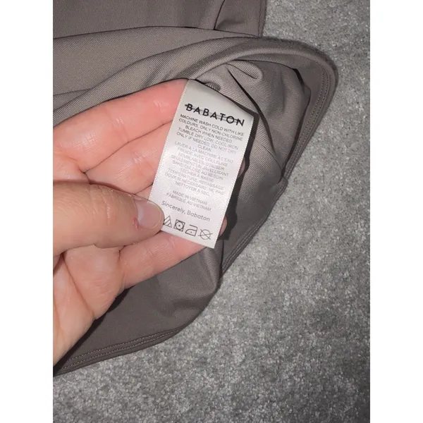 Aritzia Babaton Contour Squareneck T-Shirt xl taupe - Image 3