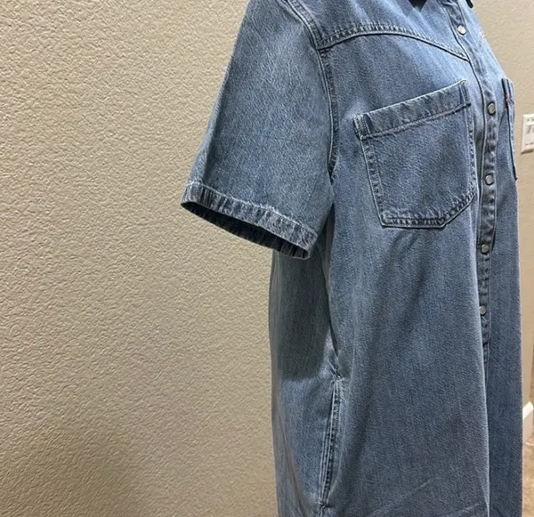 Levi's Large button up dress - Image 5
