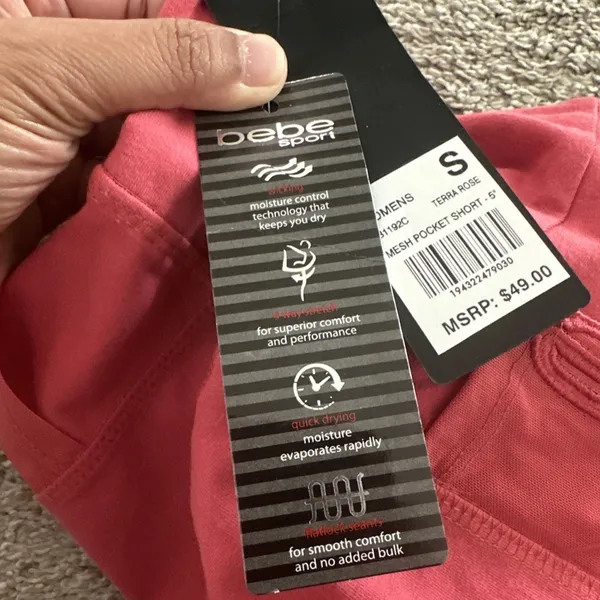 Bebe Sport Women's Mesh Pocket Short - Image 11