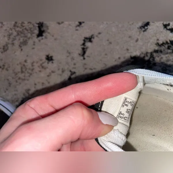 ⚠️SOLD⚠️Vans - Image 4