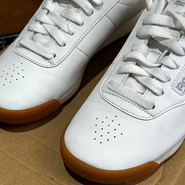 Reebok Women's White Trainers - Image 2