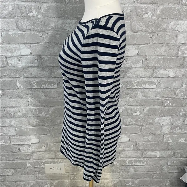 J. Crew Artist T Navy and Gray Striped Long Sleeve - Image 2