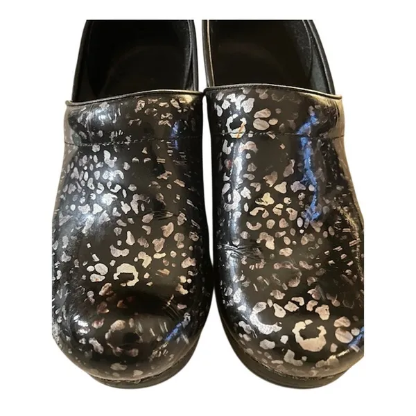Dansko Black Silver Leopard Patent Leather Clogs Women's EU 38 US 7.5 Comfort - Image 9