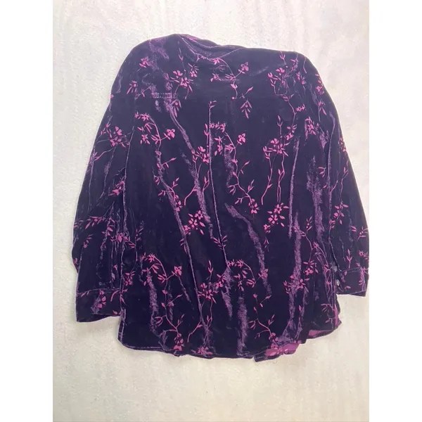 Jaclyn Smith Classic Plus Button Down Women X Purple Floral Velvet Burnout‎ Top - Image 9
