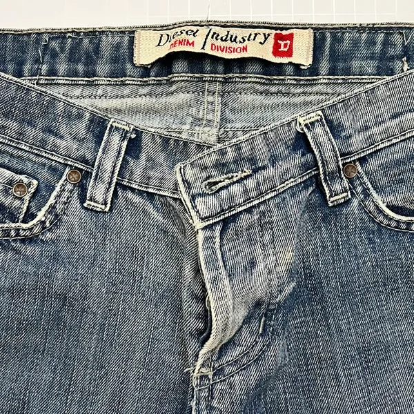 Vintage  Jeans, size 31 - Image 6