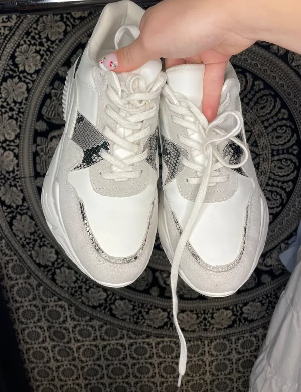 Steve Madden Sneakers - Image 2