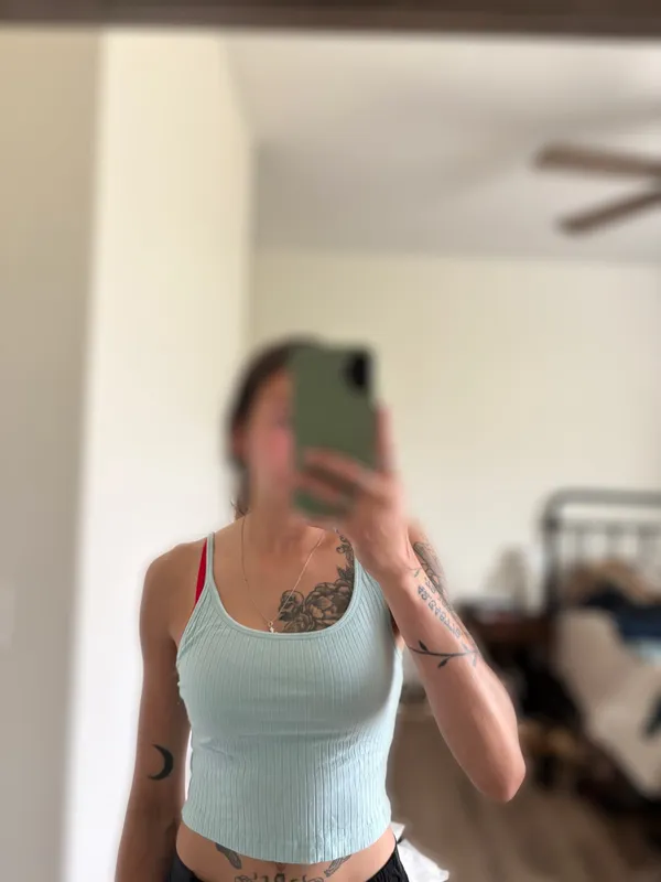 Old Navy Tank Top - Image 2