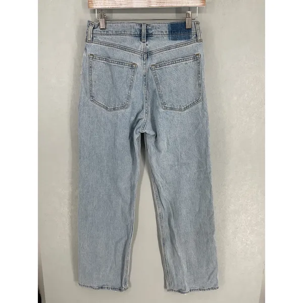 Abercrombie & Fitch Womens The 90s Relaxed Jean High Rise Light Wash 28/6S - Image 4