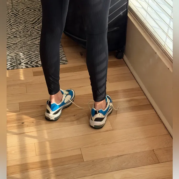 Nike Women's Air Max 98 sneakers in the Blue Nebula/Radiant Emerald colorway. - Image 2