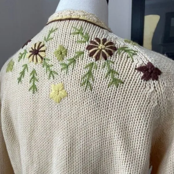 Vintage 50s Hand Fashioned Hand Loomed 100% Virgin Wool Button Cardigan M - Image 8