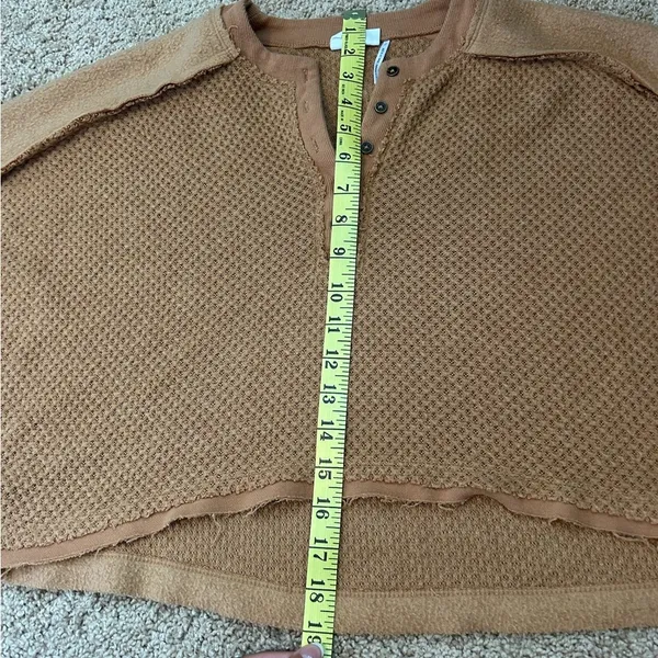 Out from under by Urban Outfitters Mel Cozy Henley Top Size Small - Image 8
