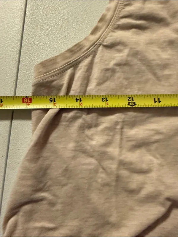 Lululemon Front Tie Crop Tank Size 4 Cream Sleeveless Workout Top Athleisure - Image 2