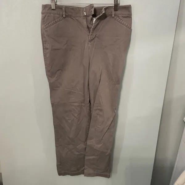 Dockers Womens Pants Gray Solid Straight Leg Chinos Size 6 Short - Image 2