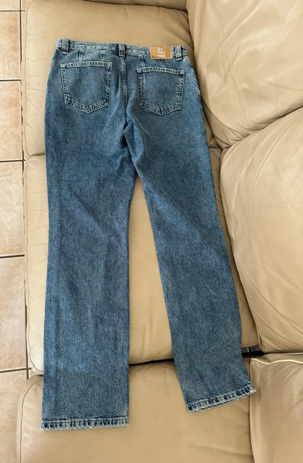 Free People NWOT Curvy Siren Low Rise Straight Jeans in Vixen - Image 13