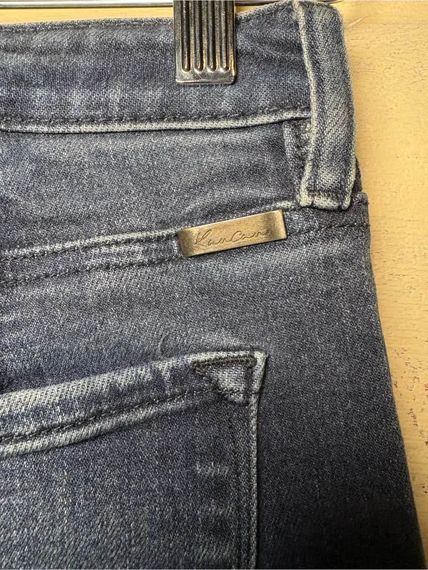 KanCan dark wash high-rise skinny jeans size 27 - Image 5