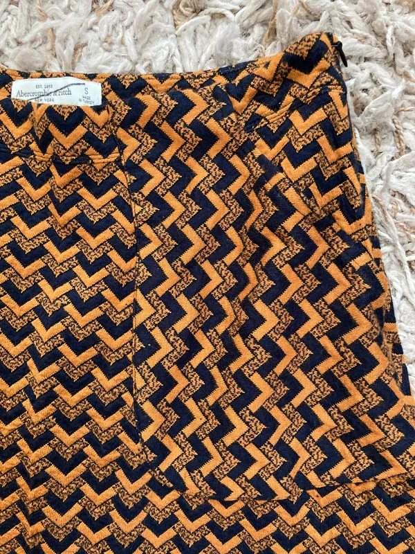 Chevron Mini Skirt - Image 2