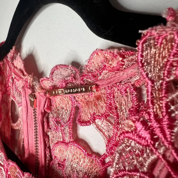 Elie Tahari Crochet Lace Mini Dress Size M - Image 4
