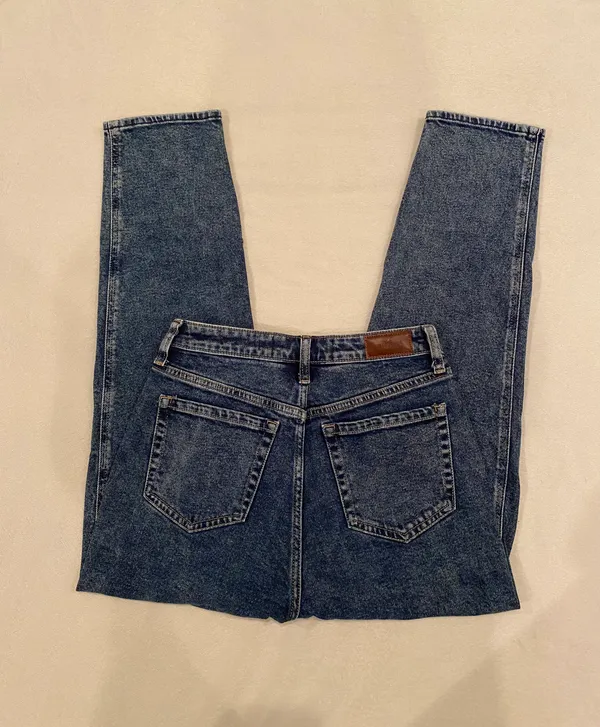 Hollister High-rise Mom Jeans - Image 2