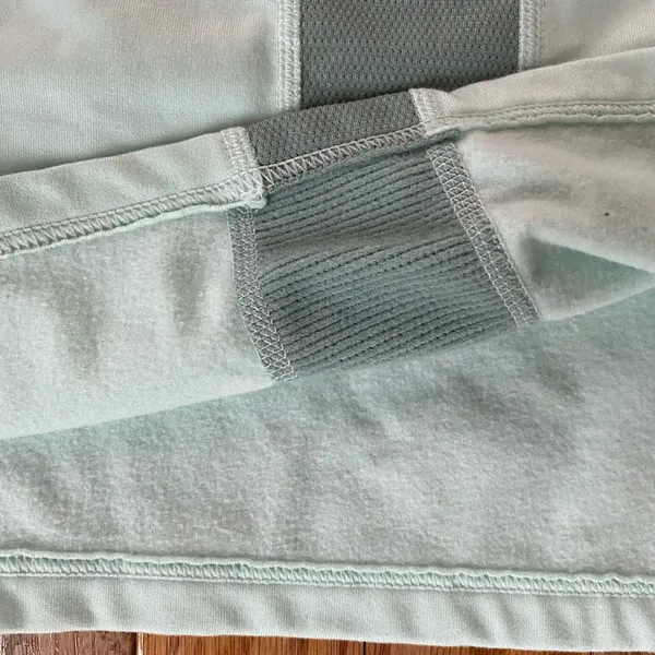 light blue and gray athletic workout mock neck longsleeve - Image 8