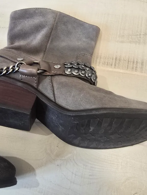 {5.5} Gianni Bini Taupe Harness Suede Cowboy Boots Women's - Image 5