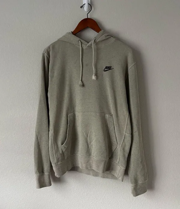 Light Green Nike Hoodie - Image 2