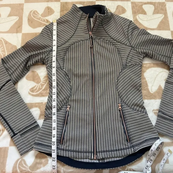 Lululemon Forme Jacket II Pine Stripe Size 6‎ - Image 11