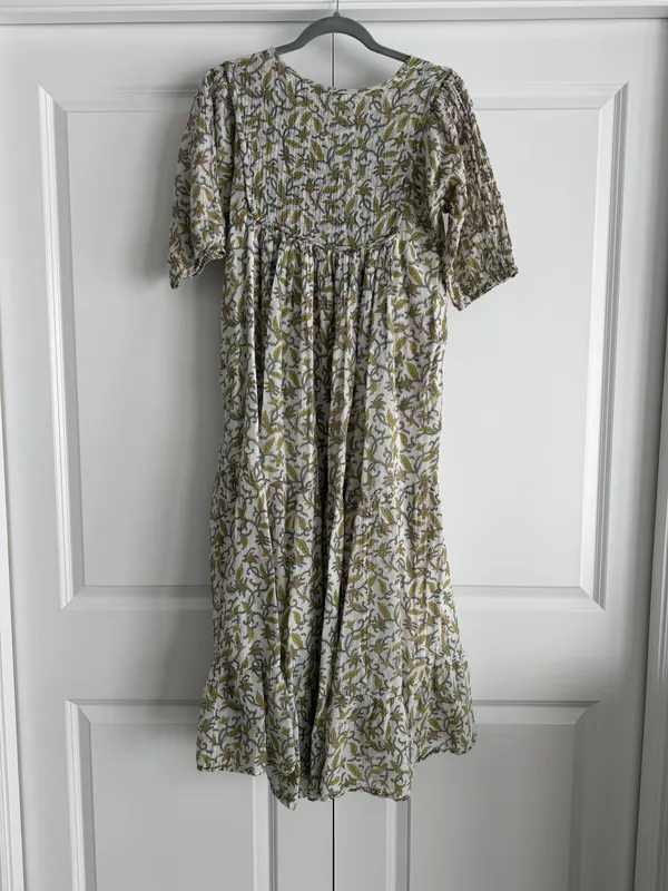 Green and White Floral Maxi Dress - Image 4