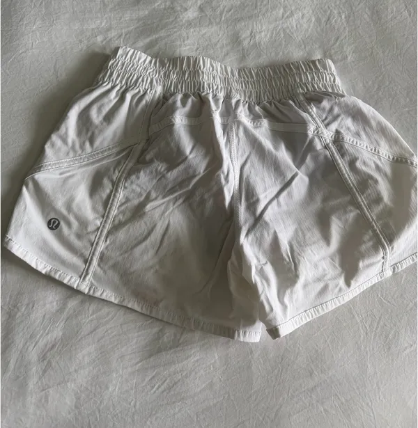 Lululemon Shorts Hotty Hot - Image 2