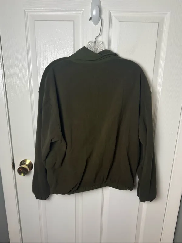 Vuori Aspen Half Zip in Olive M - Image 4