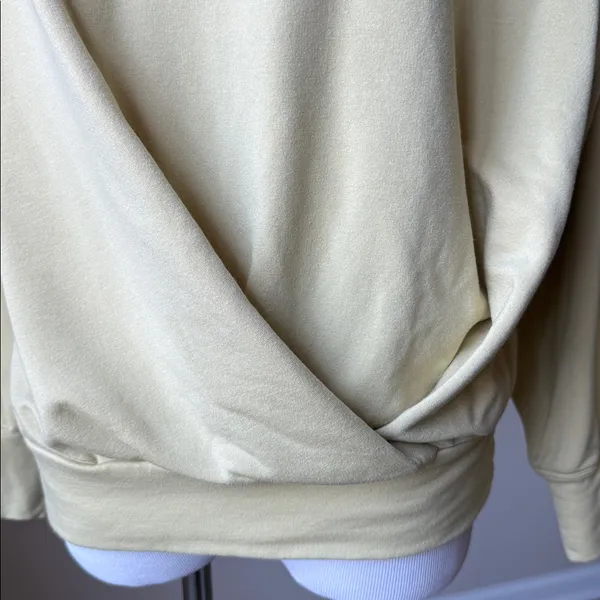 Lululemon Pleated Modal Fleece Pulover Dew Green - Image 3