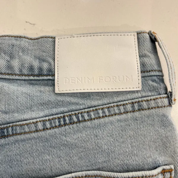Aritzia Denim Forum The '50s Arlo Hi-Rise Denim Shorts Size‎ 27 - Image 7