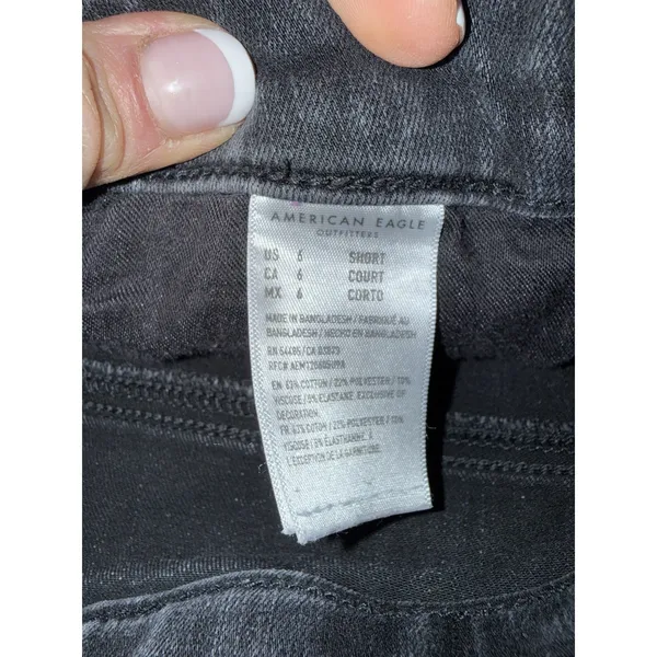 American Eagle Women's 6‎ Short Black Super Hi-Rise Jegging Dream Stretch Jeans - Image 4