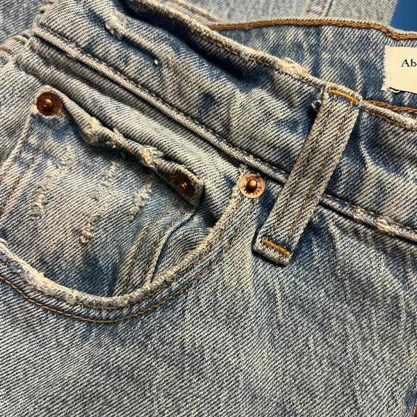 Abercrombie & Fitch 90’s Straight Ultra High Rise Jeans - Image 3