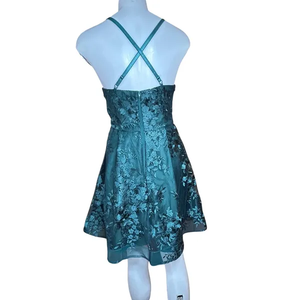 BCX Dress Size 5 Emerald Green Floral Embroidered Fit & Flare Party Dress - Image 4