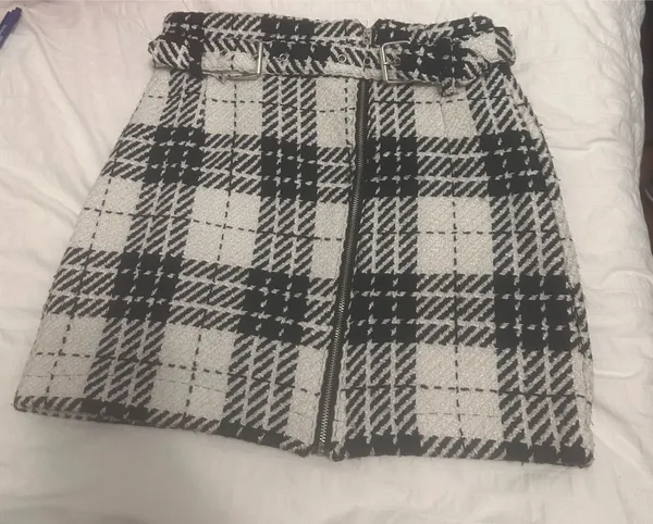 Suggested Title: Zara Basic Tweed Plaid High Waisted Mini Skirt with Belt - Size [S ) - Image 3