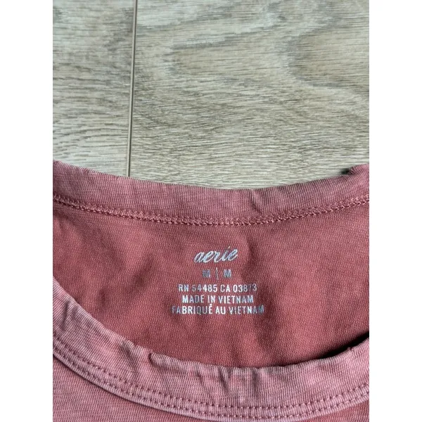 AERIE Cropped Keyhole Top short sleeve Burnt Orange/Rust distressed size M - Image 3