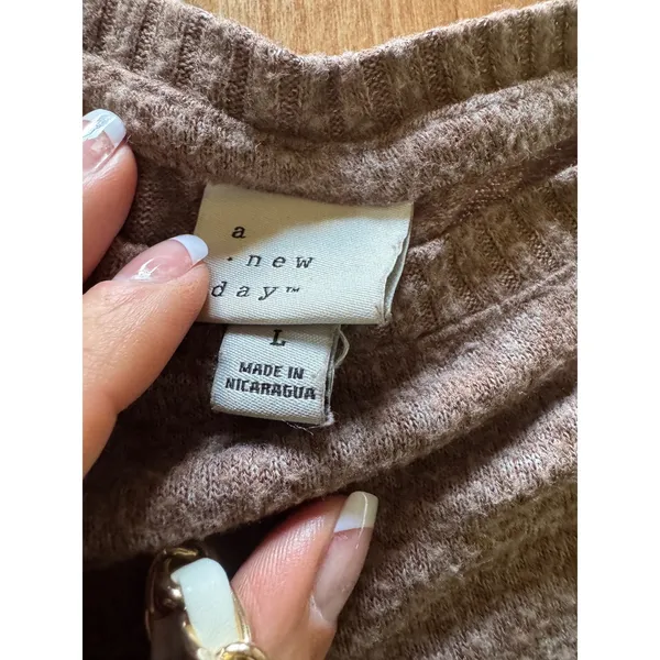 A New Day Womens Large‎ Brown Soft Knit Puff Sleeve Ribbed Cuff Top L - Image 2