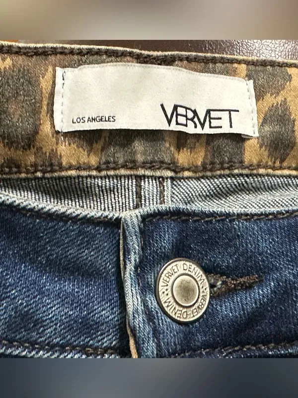 Vervet Flare Jeans Leopard Slit Size 26 - Image 9