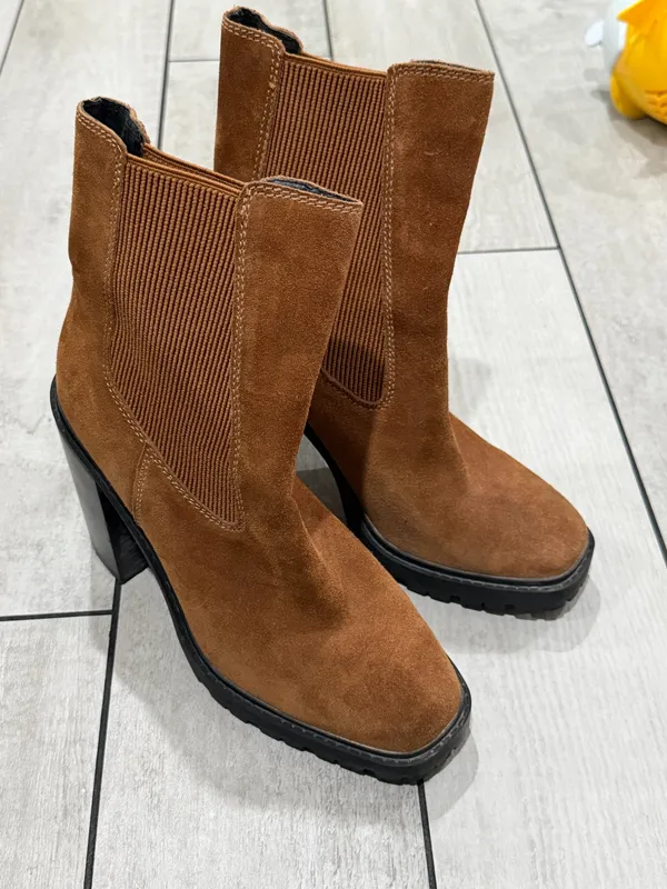 Chelsea & Violet Boots - Image 3