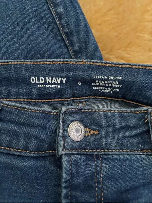 Old Navy Women's Distressed Super Skinny Jeans in Blue - Image 2