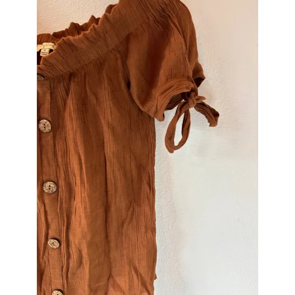 Lily‎ White Rust Brown Off The Shoulder Tie Sleeve Button Front Gauze Top Medium - Image 3