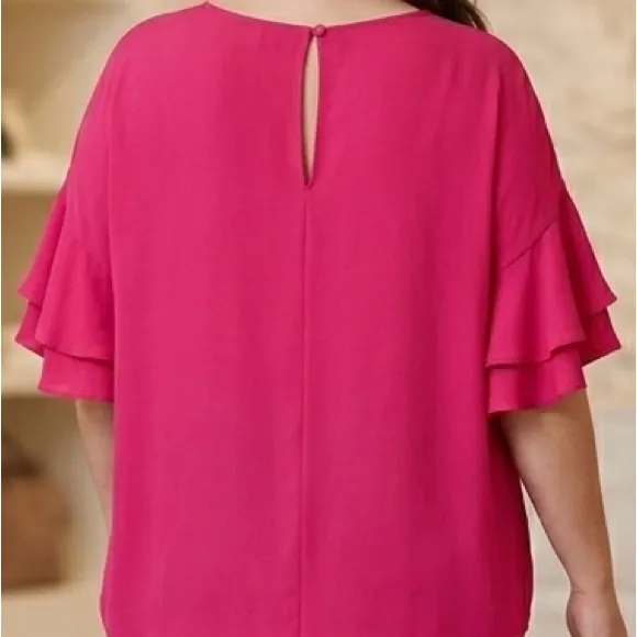 Gibson Latimer Flutter Sleeve Blouse in Fuchsia Pink - Image 2