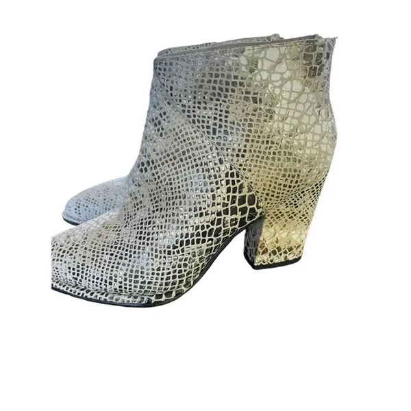Diba True Snakeskin Ankle Booties Size 7 - Image 4