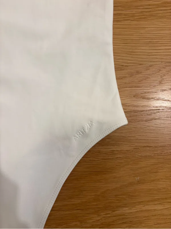 Aritzia Original Contour 90s Bodysuit White Size XXS - Image 6