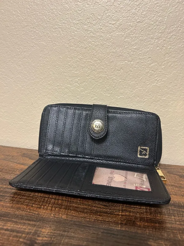 Stone Mountain Black Wallet - Image 2
