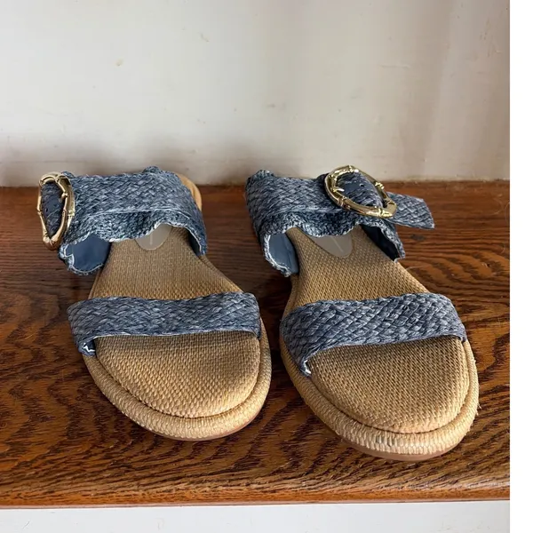 Dolce Vita Blue Woven Scalloped Buckle Slide Sandals Womens 8.5 Flat Summer Shoe - Image 3