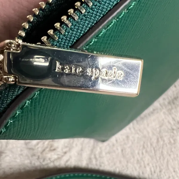 Kate Spade Green Crossbody Bag with Adjustable Strap - Image 4