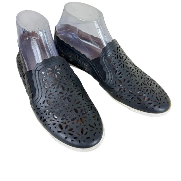 AERIN Leather Black Eyelet Rubber‎ Soled Slip On Comfort Flats Women's Size 8 - Image 2