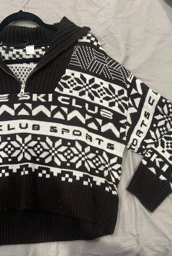H&M Sweatshirt - Image 2