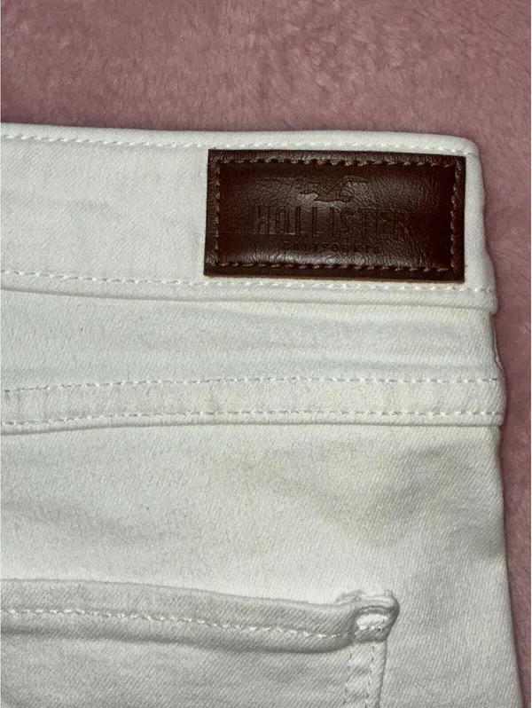 Hollister White High-Rise Super Skinny Distressed Jeans - Size 29 - Image 6